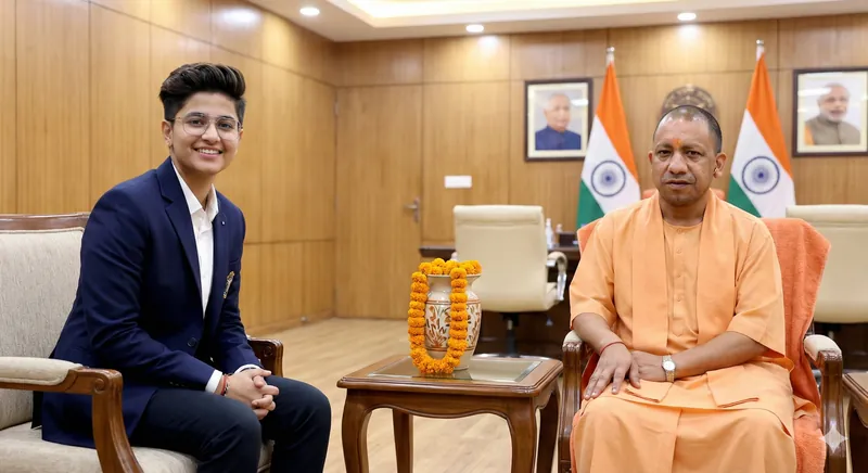 Photo with Yogi Adityanath - Thumbnail 2